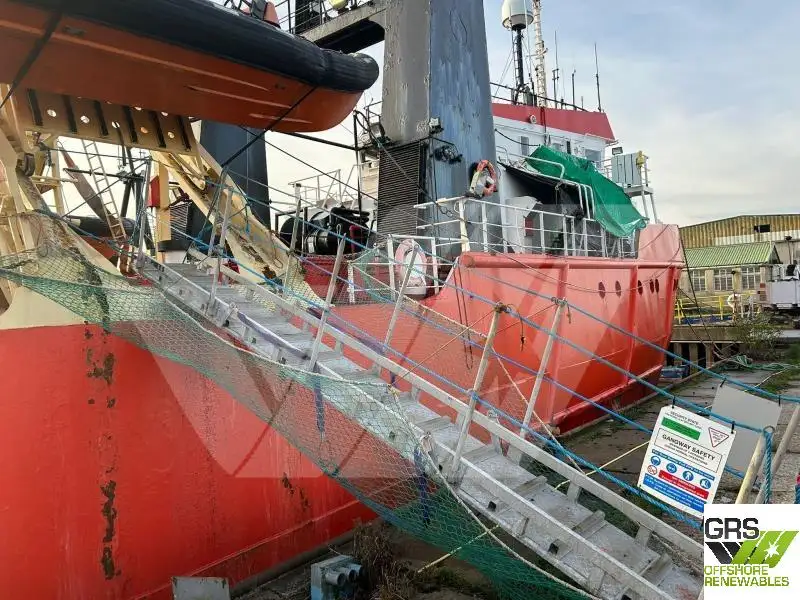 Kapal bekalan untuk dijual