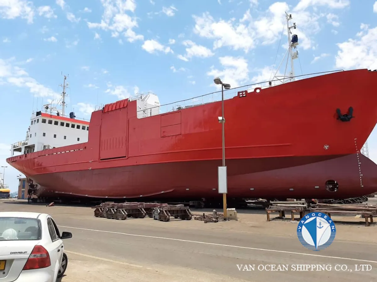 Kapal peti sejuk untuk dijual