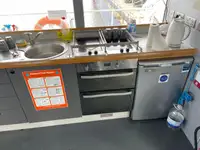 Kapal kontena untuk dijual