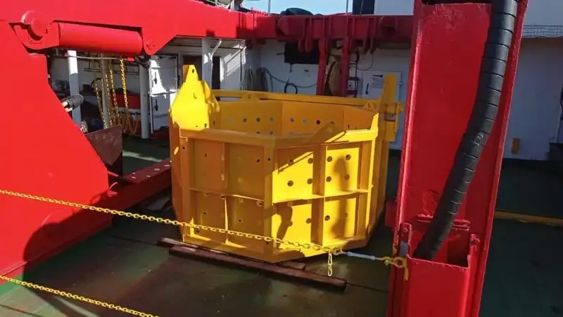 Kapal Bekal Pantas (FSV) untuk dijual
