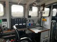 Kapal anak kapal untuk dijual