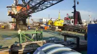 Kapal kren untuk dijual