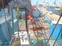 Kapal kren untuk dijual