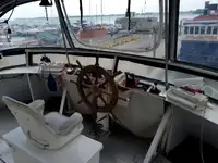 Kapal pelayaran untuk dijual
