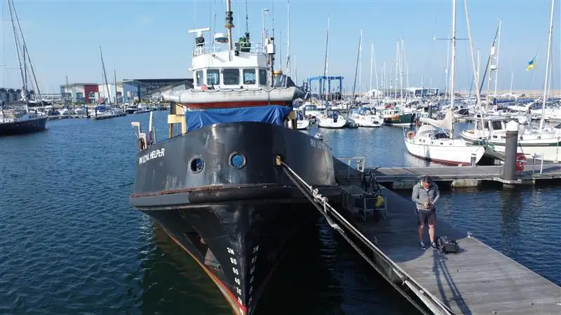 Kapal kerja untuk dijual