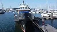 Kapal kerja untuk dijual