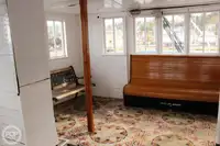 Kapal feri untuk dijual