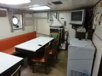 Kapal bekalan untuk dijual