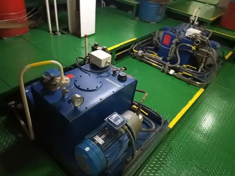 Kapal tunda untuk dijual