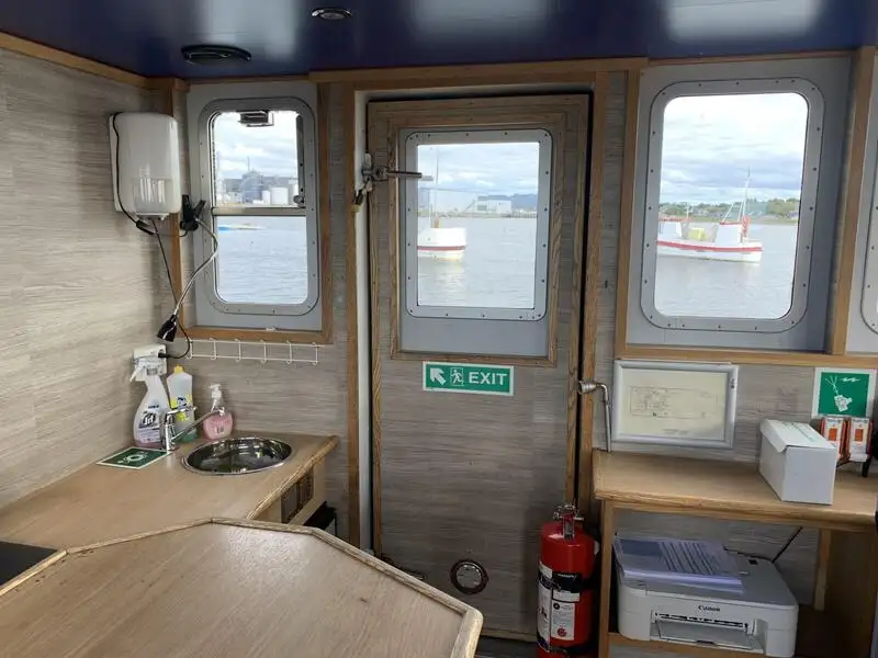 Kapal layar untuk dijual