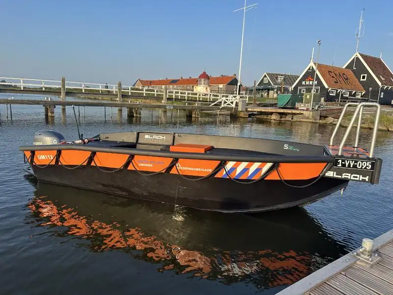 Kapal kerja untuk dijual