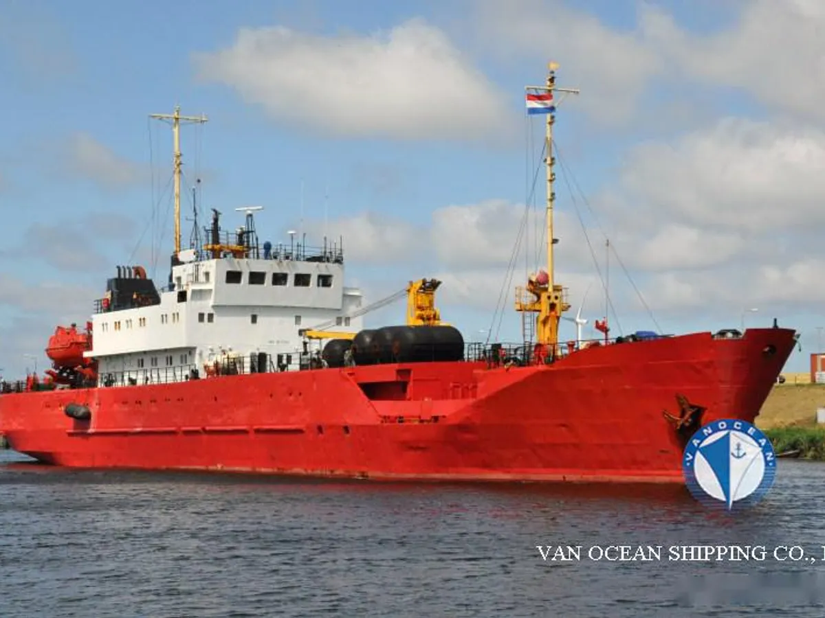 Kapal peti sejuk untuk dijual