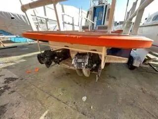 Kapal LNG untuk dijual