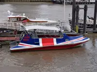 Kapal pelayaran untuk dijual