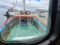 Kapal memancing untuk dijual