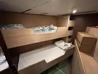 Kapal tinjauan untuk jualan