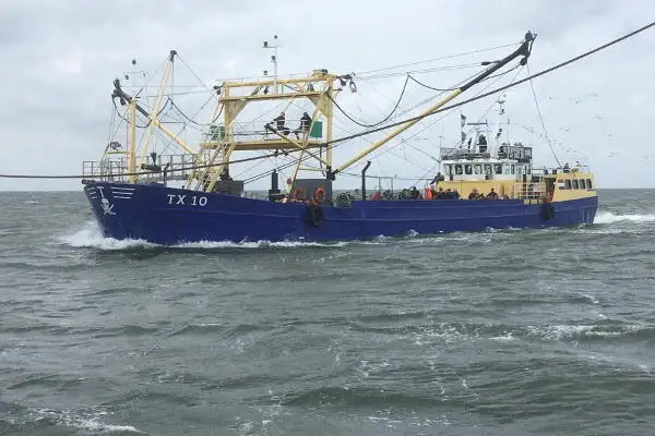 Kapal penumpang untuk dijual