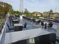 Kapal pelayaran untuk dijual