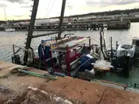 Kapal kerja untuk dijual