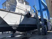 Kapal kerja untuk dijual