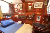 Kapal pemadam kebakaran untuk dijual