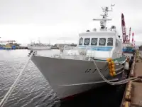 Kapal rondaan untuk dijual