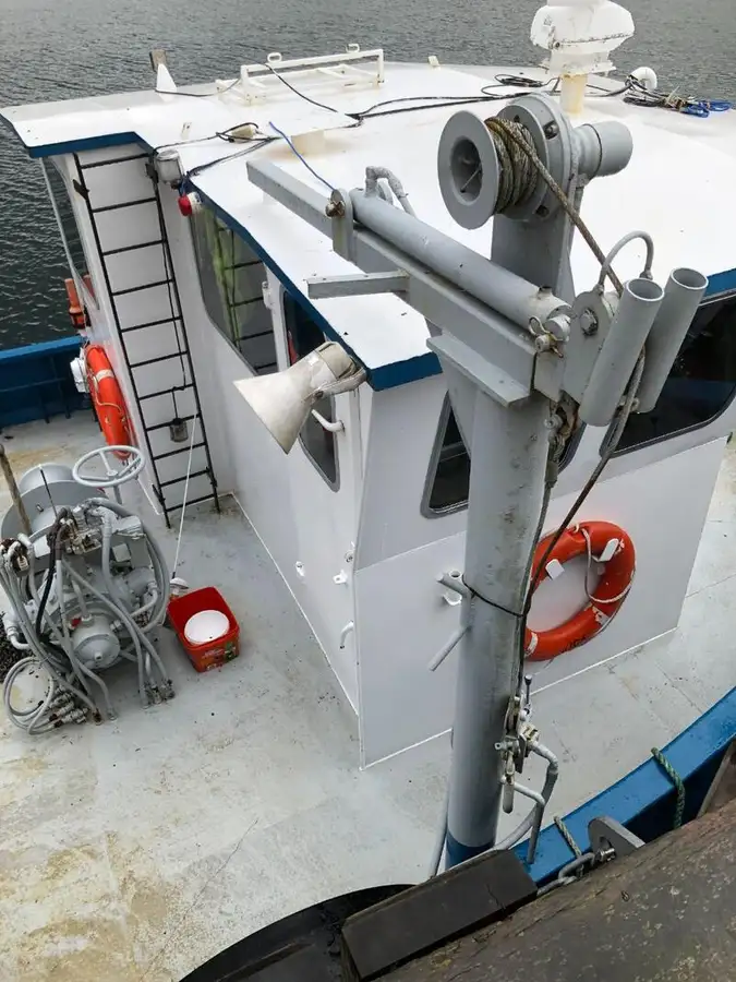 Kapal kerja untuk dijual