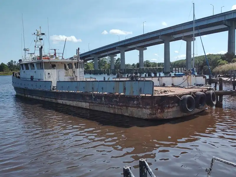 Kapal rondaan untuk dijual