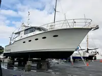 Kapal penyelidik untuk dijual