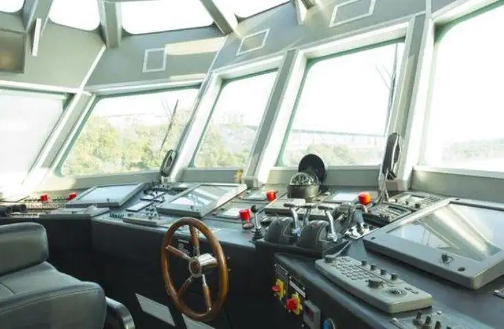 Kapal rondaan untuk dijual