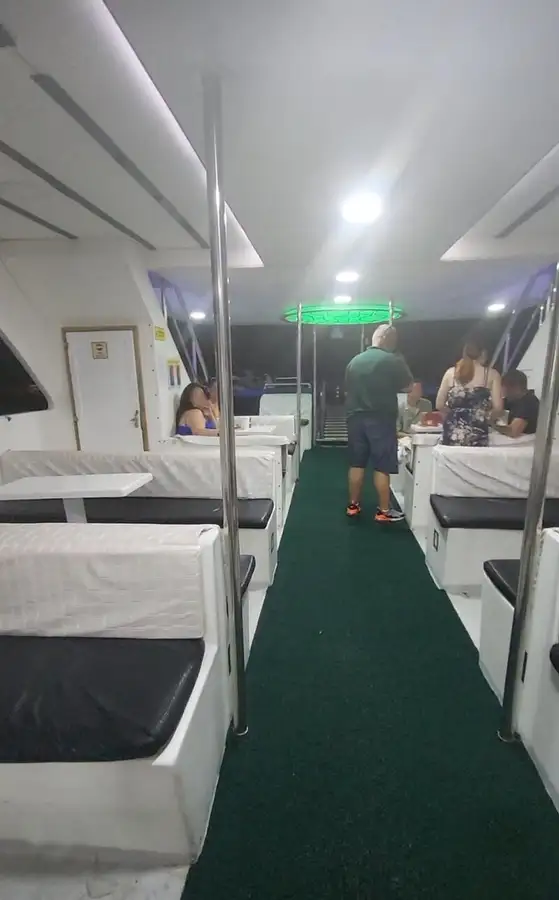 Kapal penumpang untuk dijual