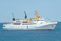 Kapal pelayaran untuk dijual