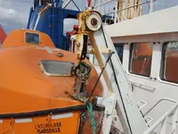 Kapal penyelidik untuk dijual