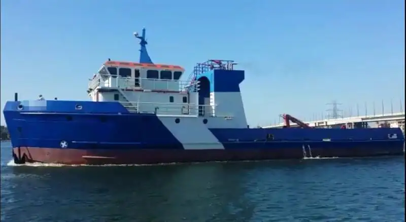Kapal bekalan untuk dijual