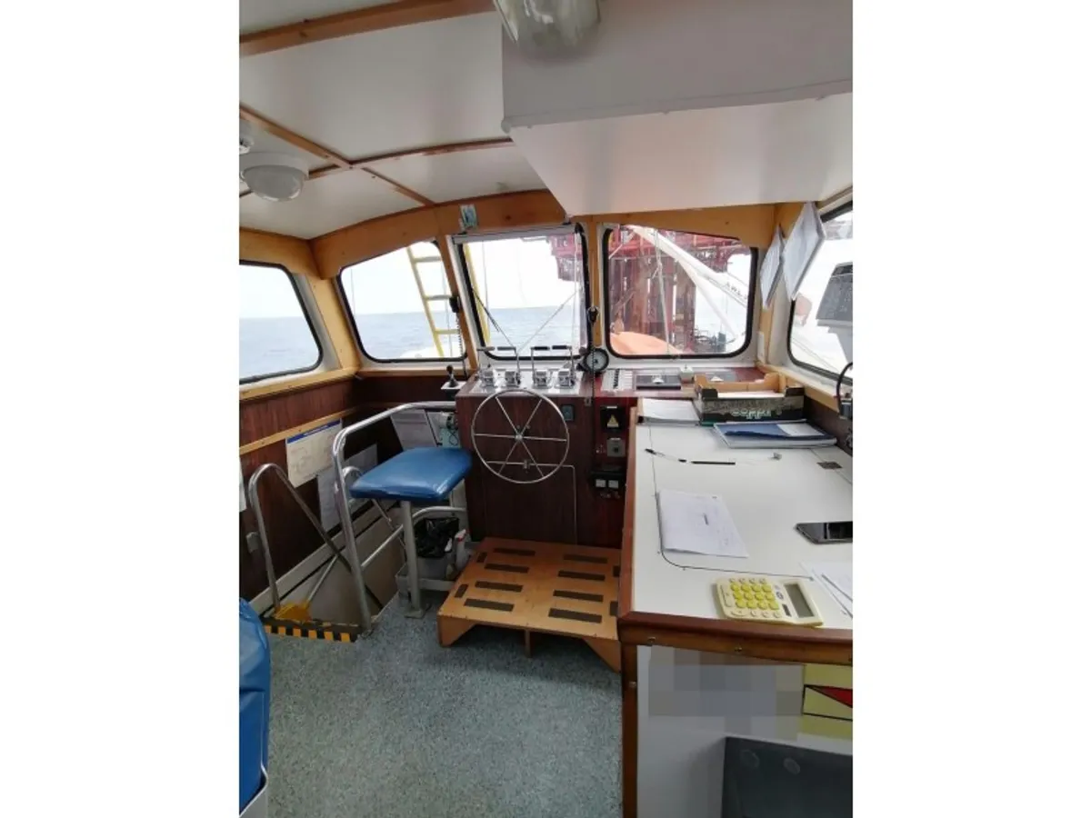 Kapal anak kapal untuk dijual