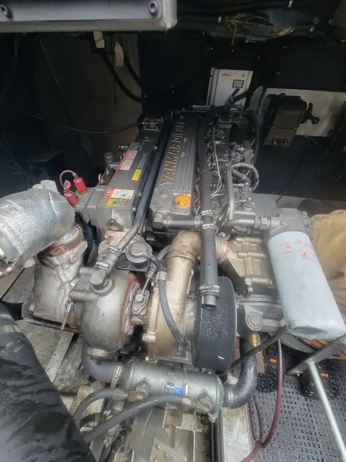 Kapal kerja untuk dijual