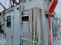 Kapal penyelamat untuk dijual