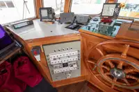 Kapal rondaan untuk dijual