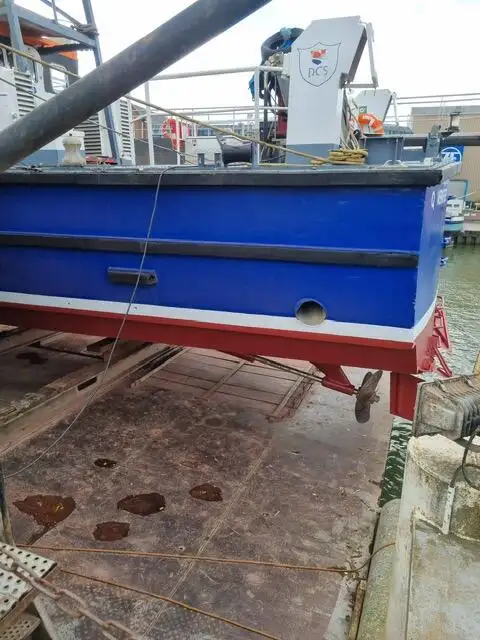Kapal tinjauan untuk dijual