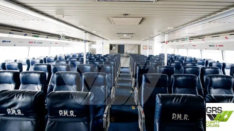 Kapal pelayaran untuk dijual