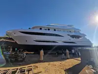 Kapal pelayaran untuk dijual