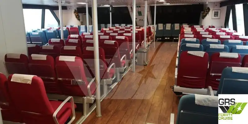 Kapal pelayaran untuk dijual