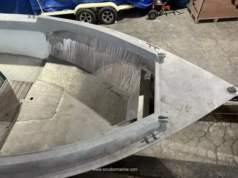 Kapal kerja untuk dijual
