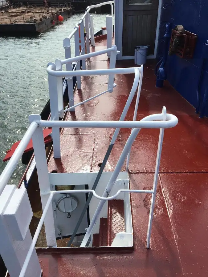 Kapal tunda untuk dijual