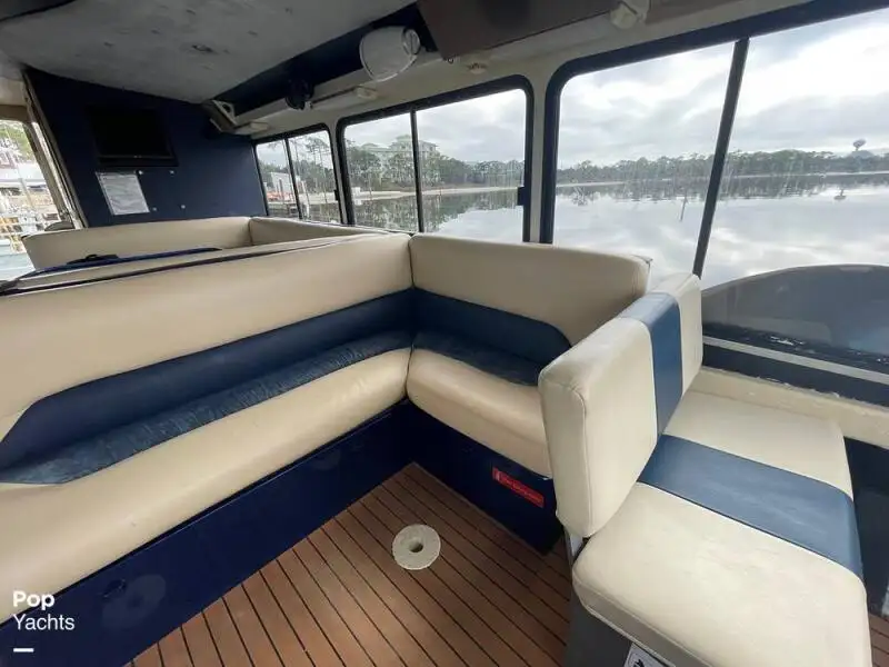 Kapal pelayaran untuk dijual