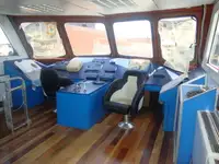 Kapal anak kapal untuk dijual