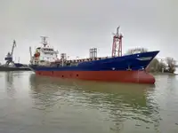 Oil/Chemical tanker untuk jualan