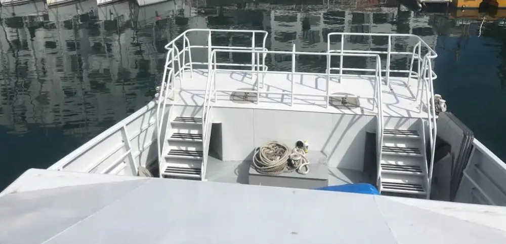 Kapal layar untuk dijual