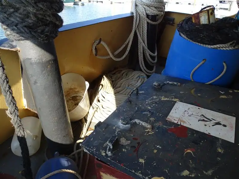 Kapal kerja untuk dijual