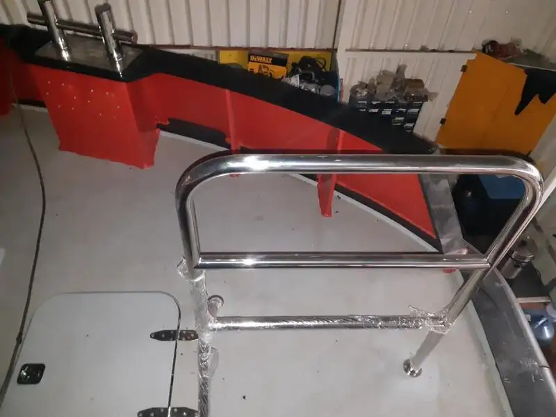Kapal kerja untuk dijual